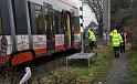 Kind unter Strassenbahn Koeln Porz Steinstr 13